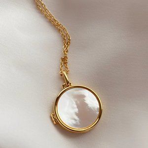 Siempre Round Pearl Locket Necklace